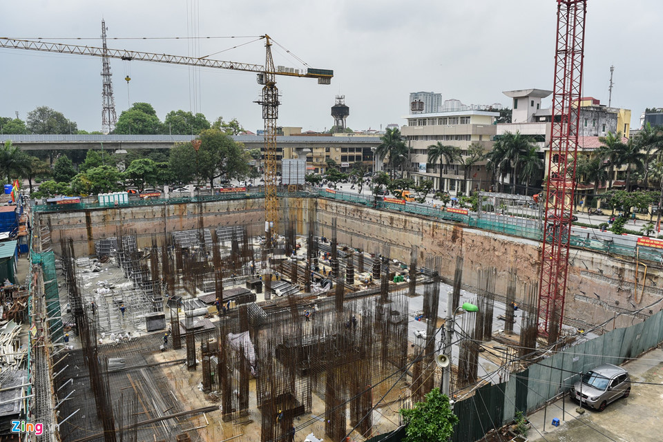 Cận cảnh những lô đất vàng bỏ hoang giữa trung tâm Hà Nội